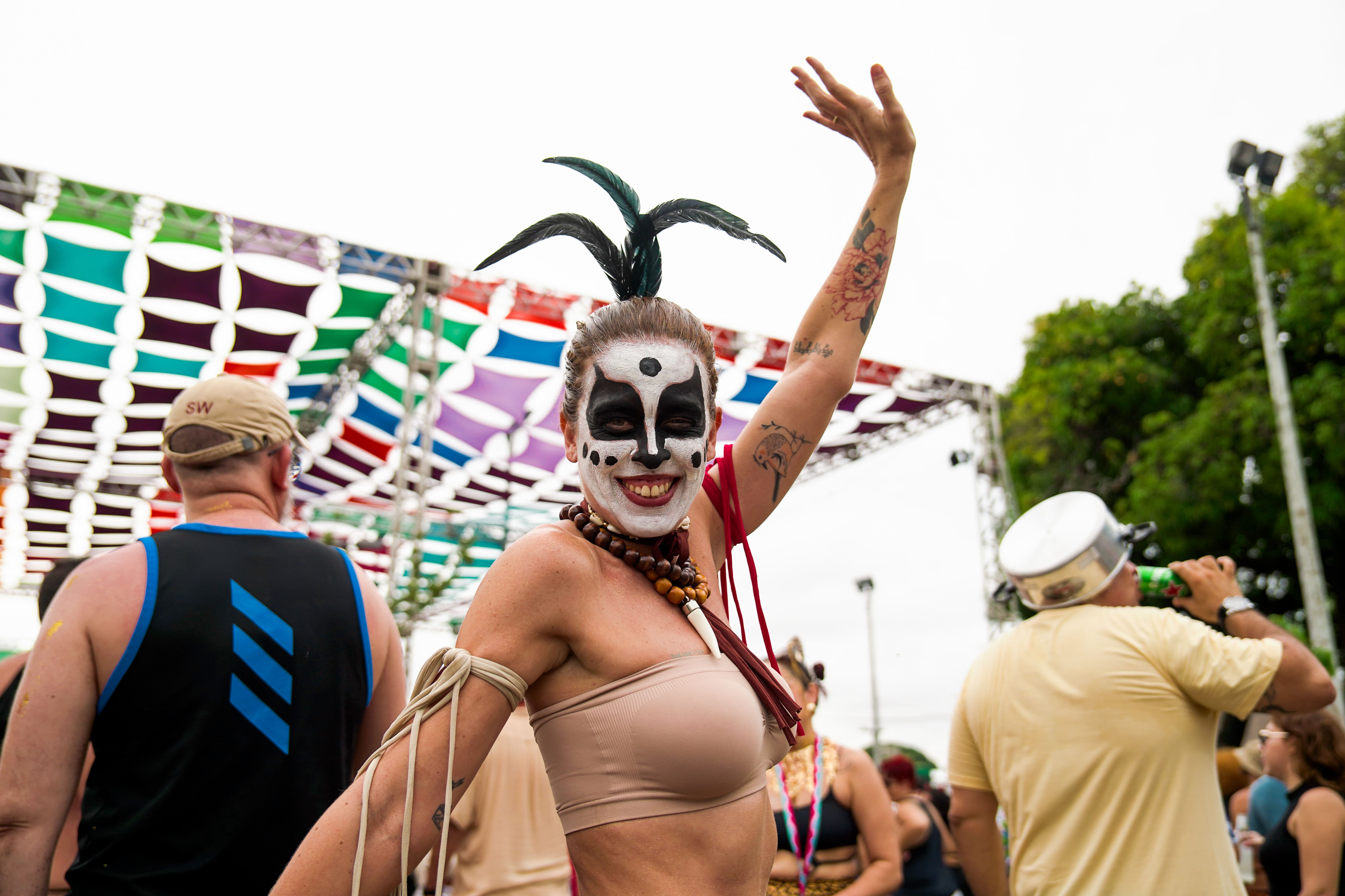 Lívia Rodrigues foi fantasiada de Ney Matogrosso